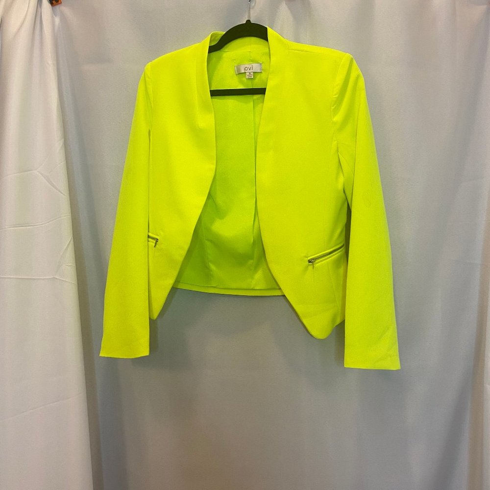 Jacket With Zipper Pockets